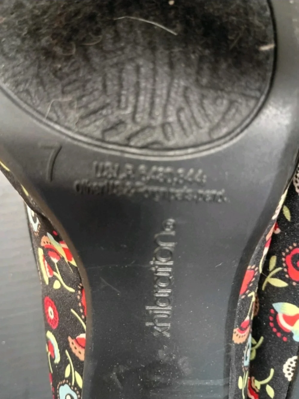 Xhilaration Women’s Peep Toe Pump Floral Bow Synthetic Slip-On Black 7
